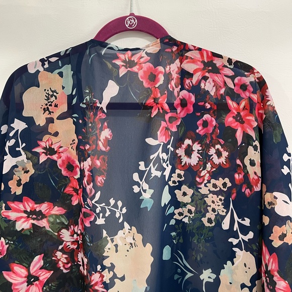 Kimono sz L blue flower print cover up, robe NWOT. - Picture 5 of 7